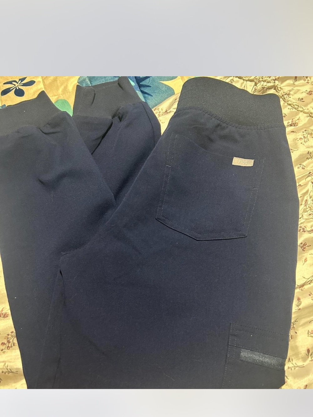 Figs women’s  Navy Knit Jogger Cargo Pants